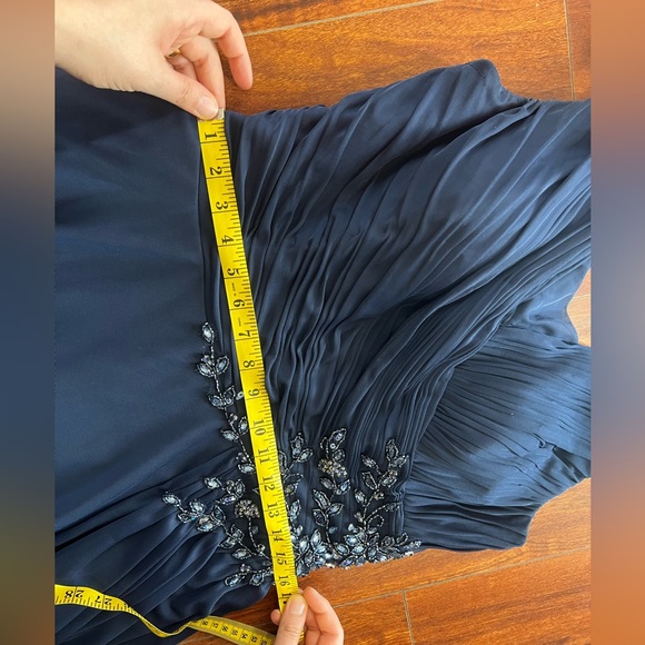 Camille La Vi Evening Dress. - Picture 10 of 12